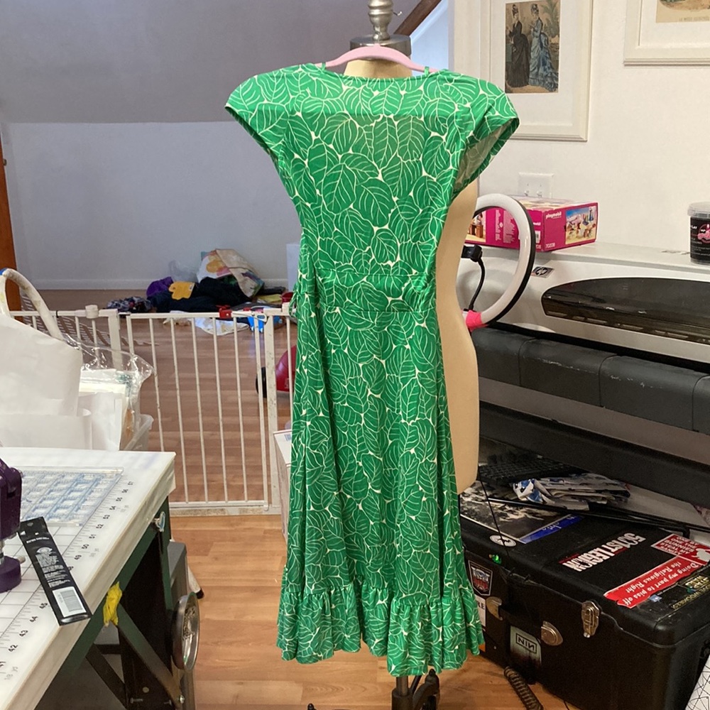 Diane Von Furstenberg DVF faux wrap drawstring green leaf print dress size 2 - Picture 4 of 4